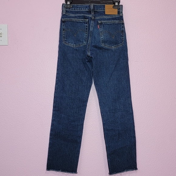 Levi's Premium Wedgie Straight Leg Jeans/ 24. - Picture 2 of 12